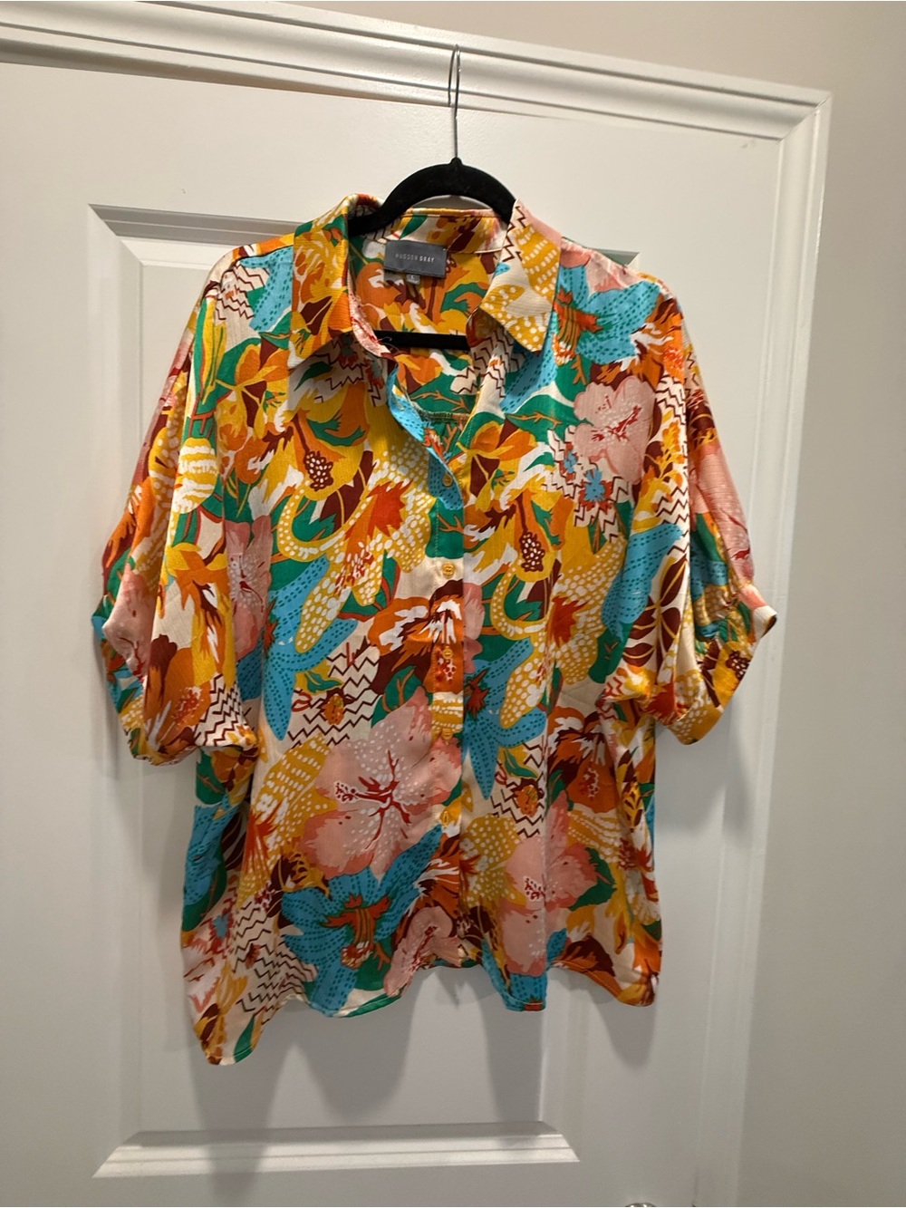 New w/o tags Hudson Gray Tropical Floral Button-Up Blouse in Turquoise & Orange